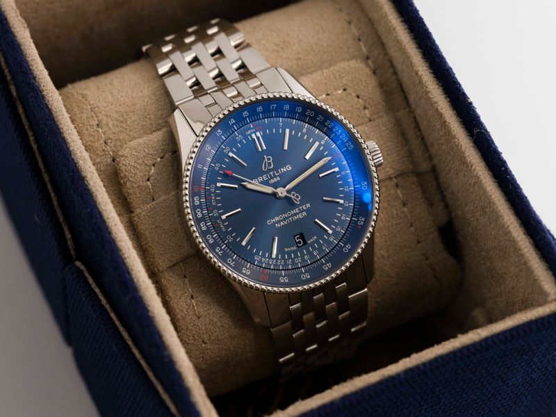 Breitling Navitimer Automatic 41 A17326